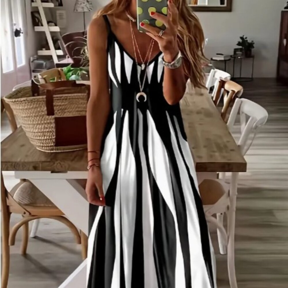 NWOT Maxi dress Chic Elegant  in Abstract Geo Print V Neck, Spaghetti Strap Tank